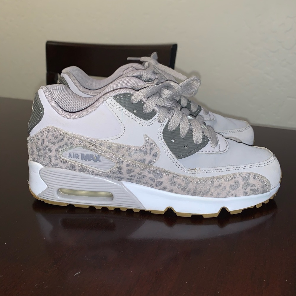 COPY - Nike Air Max Essential 90 (Size 4)